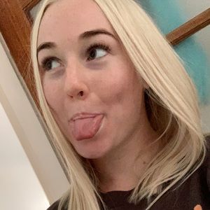 Meet your Posher, Carly